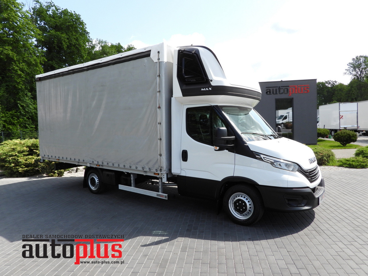 IVECO DAILY 35S18 TARPAULIN 10 PALLETS CRUISE CONTROL LED LIGHTS AIR CONDITIONING 180HP - Utilitaire rideaux coulissants (PLSC): photos 1 IVECO DAILY 35S18 TARPAULIN 10 PALLETS CRUISE CONTROL LED LIGHTS AIR CONDITIONING 180HP - Utilitaire rideaux coulissants (PLSC): photos 1