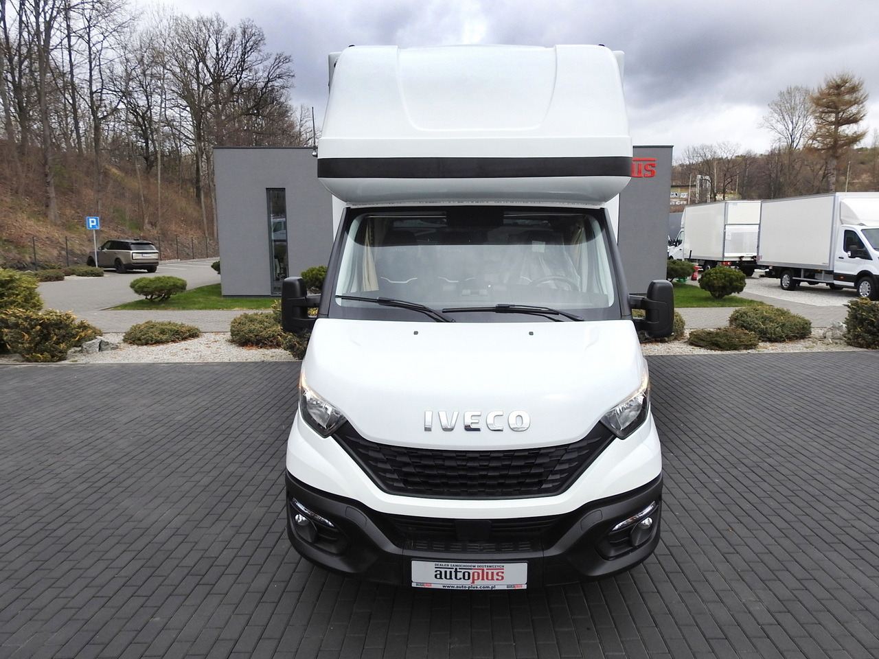 IVECO DAILY 35S18 TARPAULIN 10 PALLETS WEBASTO CRUISE CONTROL AIR CONDITIONING 180HP - Utilitaire rideaux coulissants (PLSC): photos 5 IVECO DAILY 35S18 TARPAULIN 10 PALLETS WEBASTO CRUISE CONTROL AIR CONDITIONING 180HP - Utilitaire rideaux coulissants (PLSC): photos 5