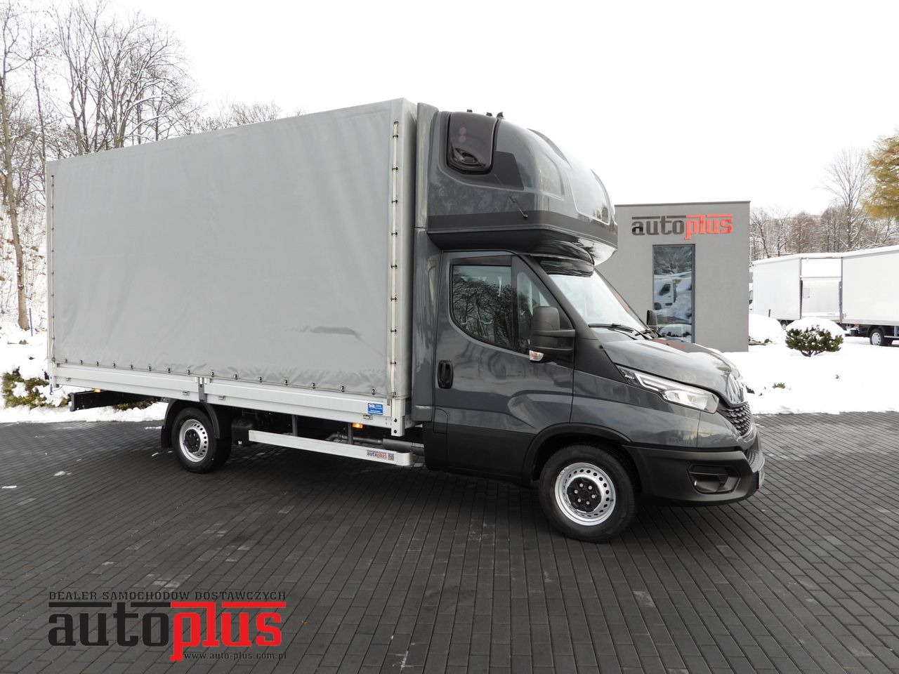 IVECO DAILY 35S18 TARPAULIN 10 PALLETS WEBASTO CRUISE CONTROL LED LIGHTS PNEUMATICS AIR CONDITIONING 180HP - Utilitaire rideaux coulissants (PLSC): photos 1 IVECO DAILY 35S18 TARPAULIN 10 PALLETS WEBASTO CRUISE CONTROL LED LIGHTS PNEUMATICS AIR CONDITIONING 180HP - Utilitaire rideaux coulissants (PLSC): photos 1