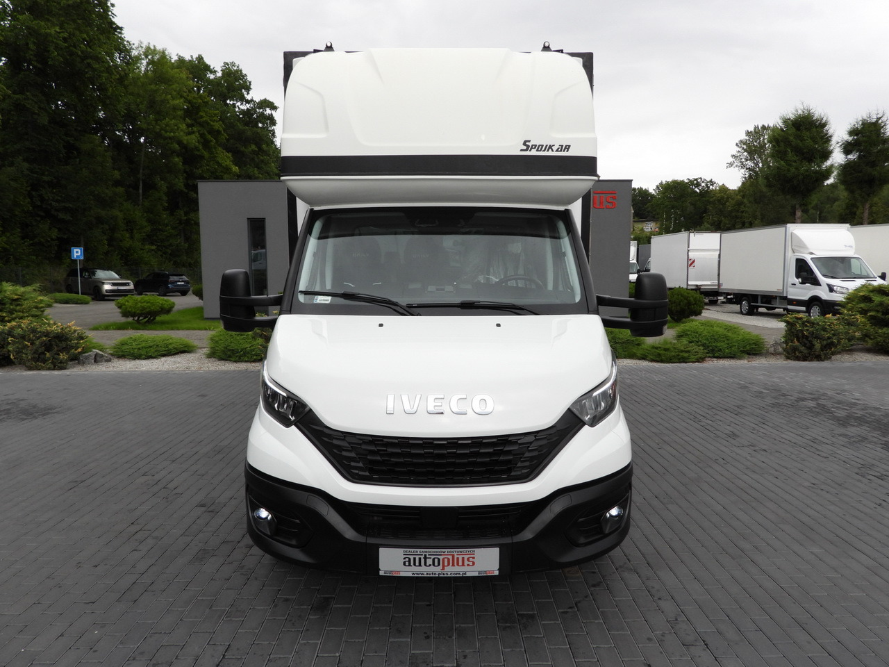 IVECO DAILY 35S18 TARPAULIN 10 PALLETS WEBASTO CRUISE CONTROL NAVIGATION LED LIGHTS AIR CONDITIONING 180HP - Utilitaire rideaux coulissants (PLSC): photos 5 IVECO DAILY 35S18 TARPAULIN 10 PALLETS WEBASTO CRUISE CONTROL NAVIGATION LED LIGHTS AIR CONDITIONING 180HP - Utilitaire rideaux coulissants (PLSC): photos 5