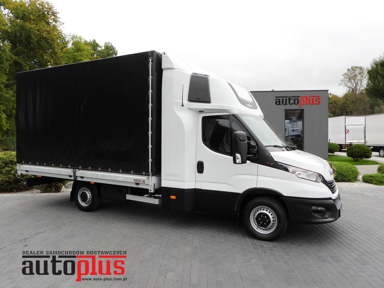 IVECO DAILY 35S18 TARPAULIN 10 PALLETS WEBASTO CRUISE CONTROL PNEUMATICS AIR CONDITIONING 180HP - Utilitaire rideaux coulissants (PLSC): photos 1 IVECO DAILY 35S18 TARPAULIN 10 PALLETS WEBASTO CRUISE CONTROL PNEUMATICS AIR CONDITIONING 180HP - Utilitaire rideaux coulissants (PLSC): photos 1
