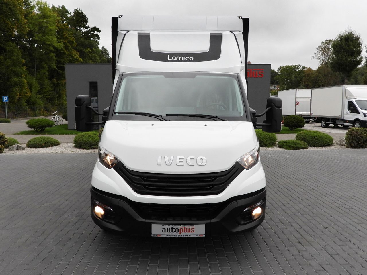 IVECO DAILY 35S18 TARPAULIN 10 PALLETS WEBASTO CRUISE CONTROL PNEUMATICS AIR CONDITIONING 180HP - Utilitaire rideaux coulissants (PLSC): photos 5 IVECO DAILY 35S18 TARPAULIN 10 PALLETS WEBASTO CRUISE CONTROL PNEUMATICS AIR CONDITIONING 180HP - Utilitaire rideaux coulissants (PLSC): photos 5