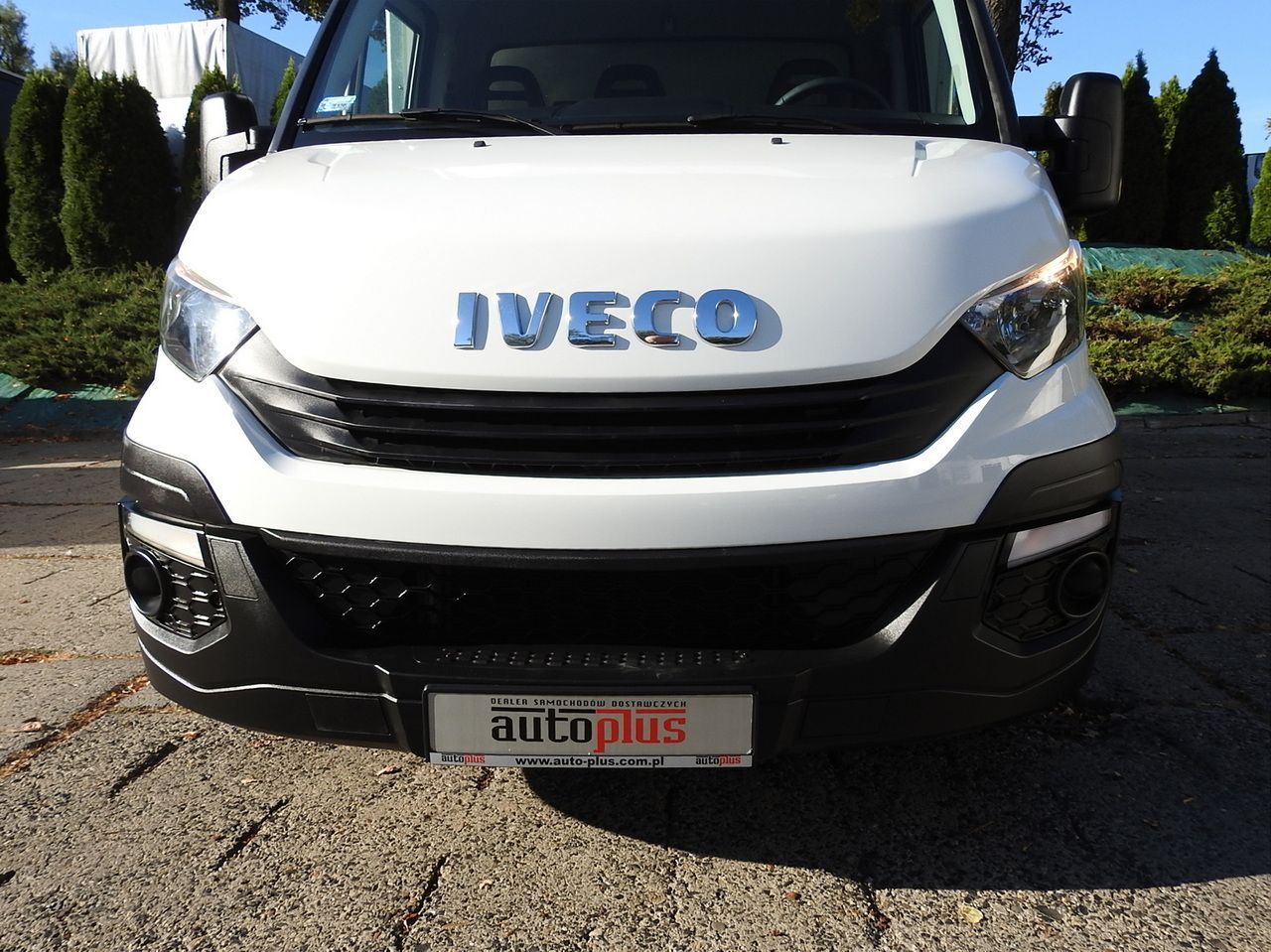 IVECO DAILY 35S18 TARPAULIN LIFT 8 PALLETS CRUISE CONTROL AIR CONDITIONING 180HP - Utilitaire rideaux coulissants (PLSC): photos 5 IVECO DAILY 35S18 TARPAULIN LIFT 8 PALLETS CRUISE CONTROL AIR CONDITIONING 180HP - Utilitaire rideaux coulissants (PLSC): photos 5