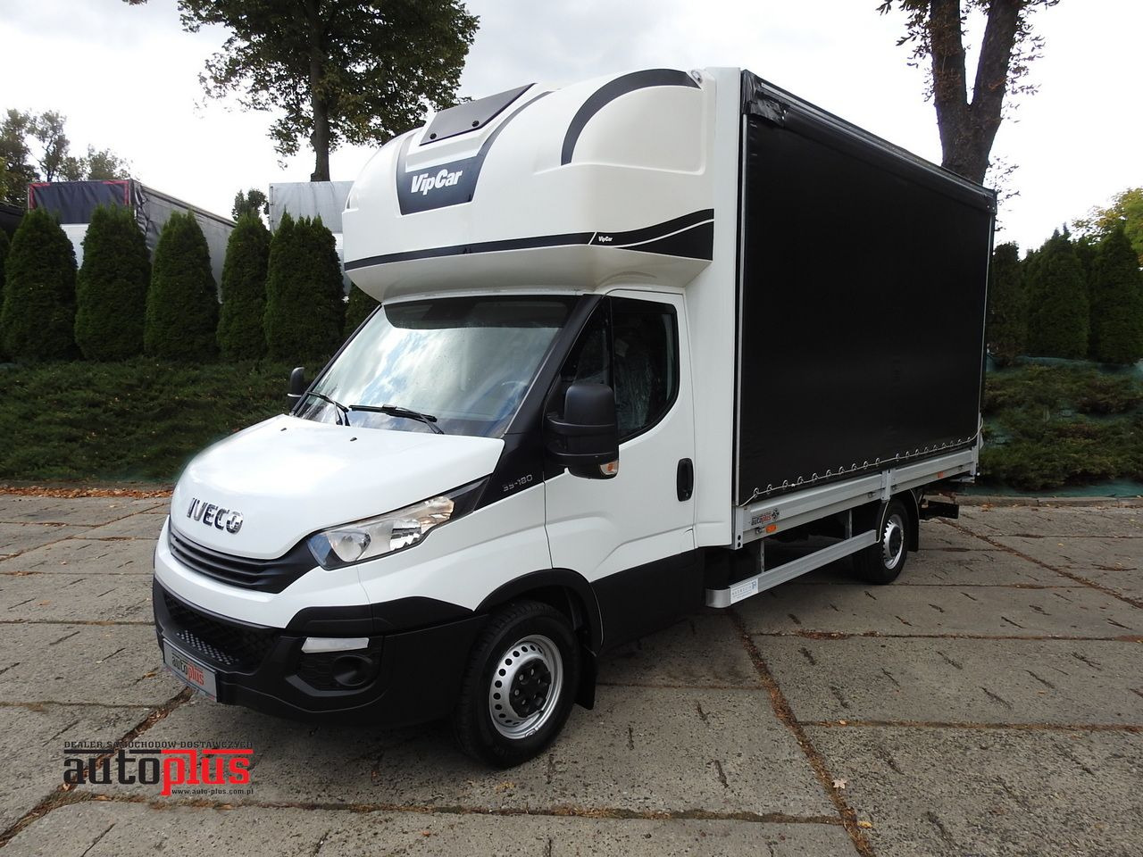 IVECO DAILY 35S18 TARPAULIN LIFT 8 PALLETS CRUISE CONTROL AIR CONDITIONING 180HP - Utilitaire rideaux coulissants (PLSC): photos 1 IVECO DAILY 35S18 TARPAULIN LIFT 8 PALLETS CRUISE CONTROL AIR CONDITIONING 180HP - Utilitaire rideaux coulissants (PLSC): photos 1