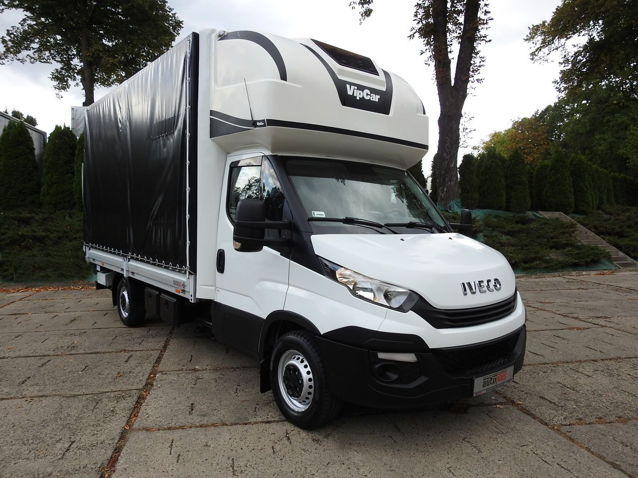 IVECO DAILY 35S18 TARPAULIN LIFT 8 PALLETS CRUISE CONTROL AIR CONDITIONING 180HP - Utilitaire rideaux coulissants (PLSC): photos 4 IVECO DAILY 35S18 TARPAULIN LIFT 8 PALLETS CRUISE CONTROL AIR CONDITIONING 180HP - Utilitaire rideaux coulissants (PLSC): photos 4