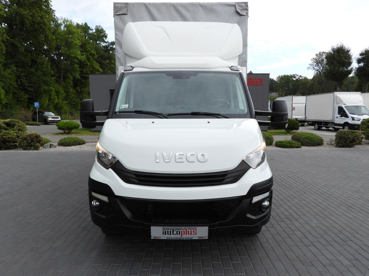 IVECO DAILY 50C15 TARPAULIN 12 PALLETS CRUISE CONTROL TWIN WHEELS AIR CONDITIONING  150HP - Utilitaire rideaux coulissants (PLSC): photos 5 IVECO DAILY 50C15 TARPAULIN 12 PALLETS CRUISE CONTROL TWIN WHEELS AIR CONDITIONING  150HP - Utilitaire rideaux coulissants (PLSC): photos 5