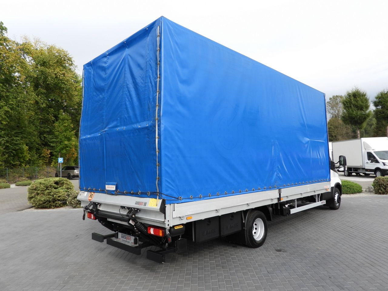IVECO DAILY 72C18 TARPAULIN LIFT 14 PALLETS WEBASTO CRUISE CONTROL LED LIGHTS TWIN WHEELS AIR CONDITIONING 180HP - Utilitaire rideaux coulissants (PLSC): photos 3 IVECO DAILY 72C18 TARPAULIN LIFT 14 PALLETS WEBASTO CRUISE CONTROL LED LIGHTS TWIN WHEELS AIR CONDITIONING 180HP - Utilitaire rideaux coulissants (PLSC): photos 3
