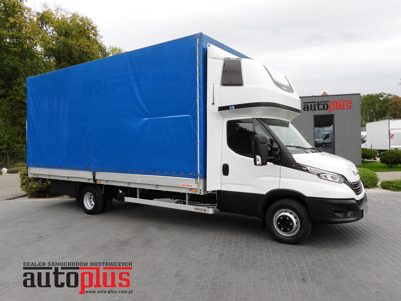 IVECO DAILY 72C18 TARPAULIN LIFT 14 PALLETS WEBASTO CRUISE CONTROL LED LIGHTS TWIN WHEELS AIR CONDITIONING 180HP - Camion à rideaux coulissants: photos 1 IVECO DAILY 72C18 TARPAULIN LIFT 14 PALLETS WEBASTO CRUISE CONTROL LED LIGHTS TWIN WHEELS AIR CONDITIONING 180HP - Camion à rideaux coulissants: photos 1
