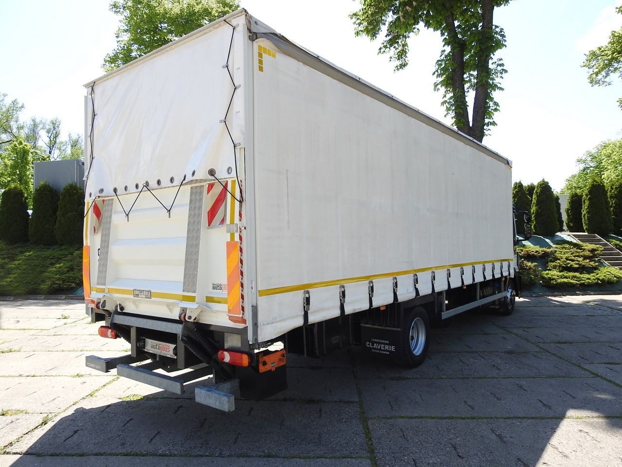 IVECO EUROCARGO 120 - 220 TARPAULIN LIFT 20 PALLETS LED LIGHTS AUTOMATIC TRANSMISSION HI-MATIC TWIN WHEELS AIR CONDITIONING 220HP - Camion à rideaux coulissants: photos 3 IVECO EUROCARGO 120 - 220 TARPAULIN LIFT 20 PALLETS LED LIGHTS AUTOMATIC TRANSMISSION HI-MATIC TWIN WHEELS AIR CONDITIONING 220HP - Camion à rideaux coulissants: photos 3