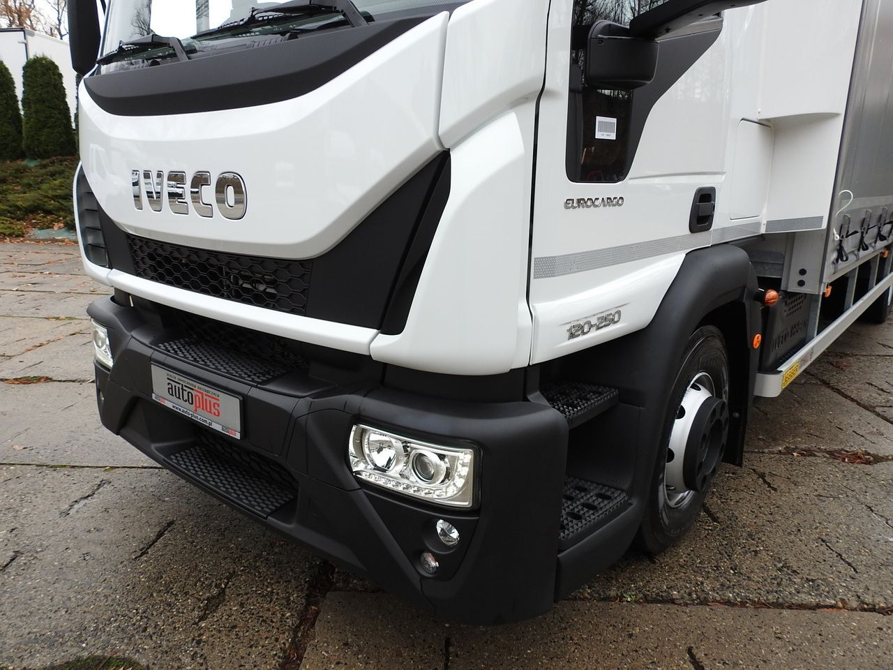 Crédit-bail de IVECO EUROCARGO 120-250 NEW TARPAULIN LIFT 18 PALLETS WEBASTO CRUISE CONTROL AIR CONDITIONING LED LIGHTS PNEUMATICS AUTOMATIC TRANSMISSION HI-MATIC 250HP IVECO EUROCARGO 120-250 NEW TARPAULIN LIFT 18 PALLETS WEBASTO CRUISE CONTROL AIR CONDITIONING LED LIGHTS PNEUMATICS AUTOMATIC TRANSMISSION HI-MATIC 250HP: photos 24