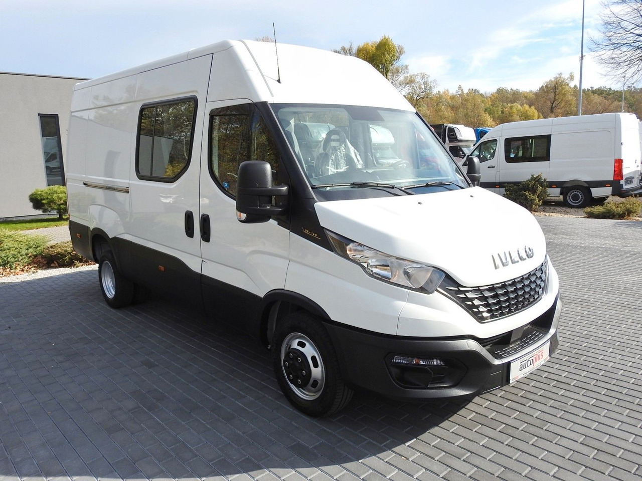 Iveco DAILY 35C14 KASTENWAGEN DOPPELKABINE 7 SITZE - Fourgon utilitaire, Utilitaire double cabine: photos 4 Iveco DAILY 35C14 KASTENWAGEN DOPPELKABINE 7 SITZE - Fourgon utilitaire, Utilitaire double cabine: photos 4