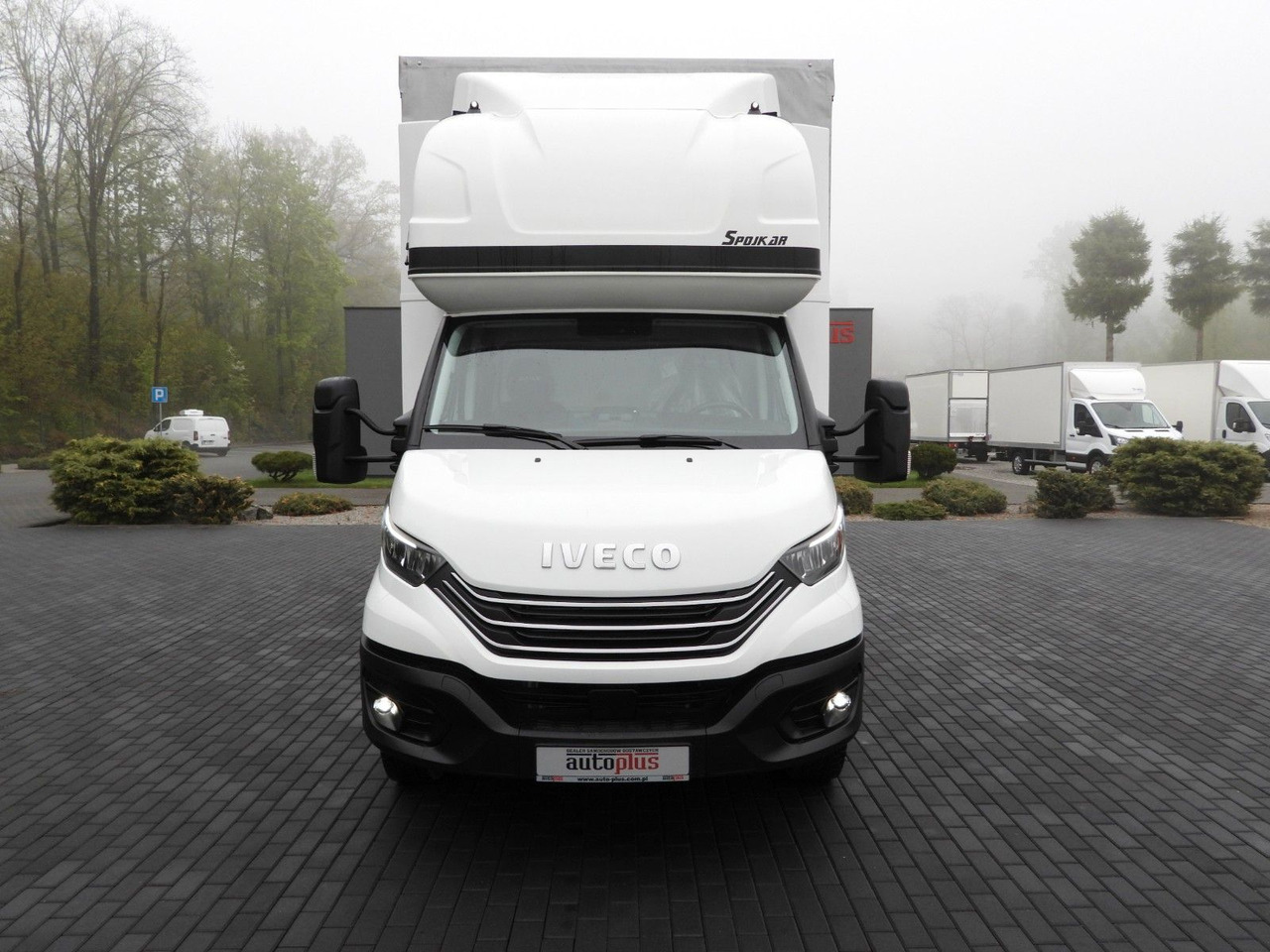 Iveco DAILY 72C18 PRITSCHE PLANE AUFZUG 16 PALETTEN - Utilitaire rideaux coulissants (PLSC): photos 5 Iveco DAILY 72C18 PRITSCHE PLANE AUFZUG 16 PALETTEN - Utilitaire rideaux coulissants (PLSC): photos 5