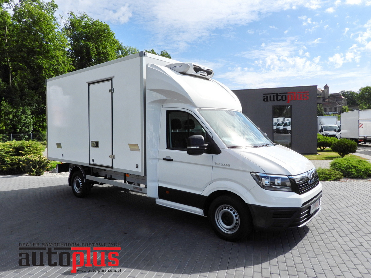 MAN TGE 3.140 REGRIGERATOR BOX -1*C 8 PALLETS HEATING FUNCTION CRUISE CONTROL PNEUMATICS AIR CONDITIONING 140HP - Utilitaire frigorifique: photos 1 MAN TGE 3.140 REGRIGERATOR BOX -1*C 8 PALLETS HEATING FUNCTION CRUISE CONTROL PNEUMATICS AIR CONDITIONING 140HP - Utilitaire frigorifique: photos 1