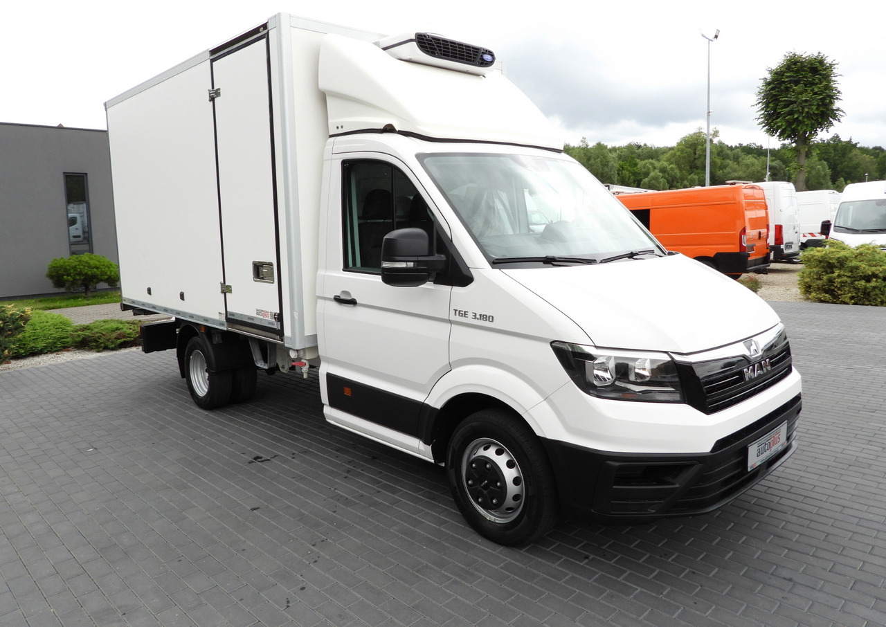 MAN TGE 3.180 REGRIGERATOR BOX 0*C CRUISE CONTROL TWIN WHEELS AIR CONDITIONING 180HP - Utilitaire frigorifique: photos 4 MAN TGE 3.180 REGRIGERATOR BOX 0*C CRUISE CONTROL TWIN WHEELS AIR CONDITIONING 180HP - Utilitaire frigorifique: photos 4