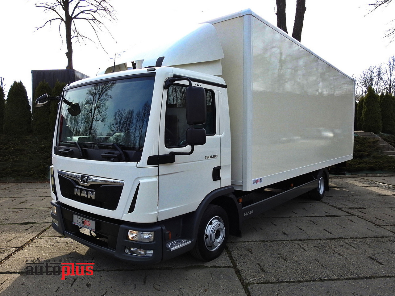 MAN TGL 8.18 BOX 16 PALLETS CRUISE CONTROL TWIN WHEELS 180HP - Fourgon grand volume: photos 1 MAN TGL 8.18 BOX 16 PALLETS CRUISE CONTROL TWIN WHEELS 180HP - Fourgon grand volume: photos 1