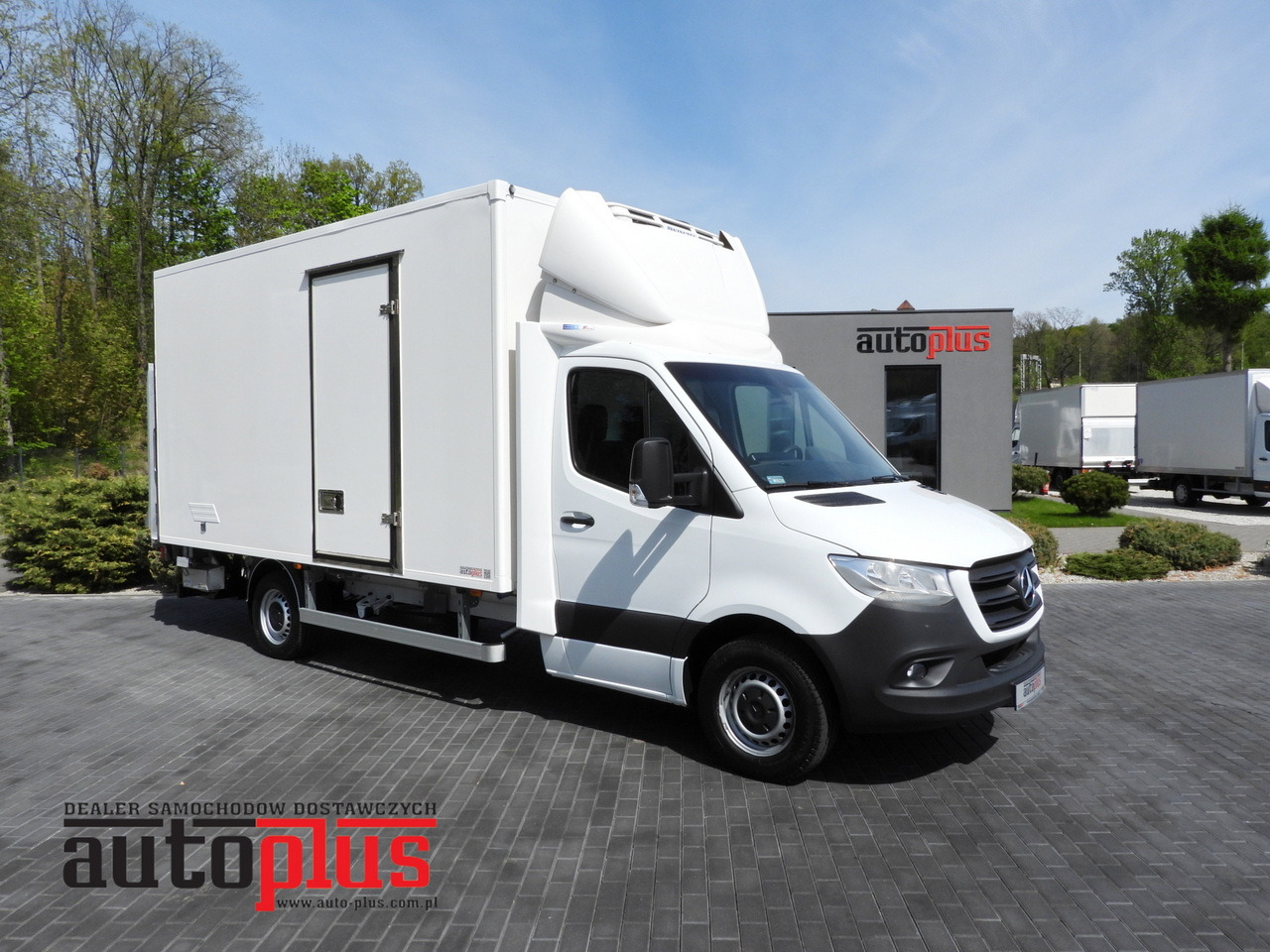 MERCEDES SPRINTER 316 REGRIGERATOR BOX 0*C LIFT 8 PALLETS CRUISE CONTROL PNEUMATICS AIR CONDITIONING  160HP - Utilitaire frigorifique: photos 1 MERCEDES SPRINTER 316 REGRIGERATOR BOX 0*C LIFT 8 PALLETS CRUISE CONTROL PNEUMATICS AIR CONDITIONING  160HP - Utilitaire frigorifique: photos 1