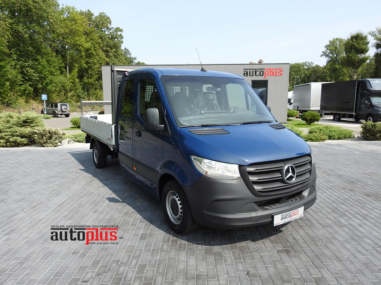 MERCEDES SPRINTER 316 STAKE BODY DOUBLE CABIN DOKA 7 SEATS AIR CONDITIONING  160HP - Utilitaire double cabine: photos 1 MERCEDES SPRINTER 316 STAKE BODY DOUBLE CABIN DOKA 7 SEATS AIR CONDITIONING  160HP - Utilitaire double cabine: photos 1