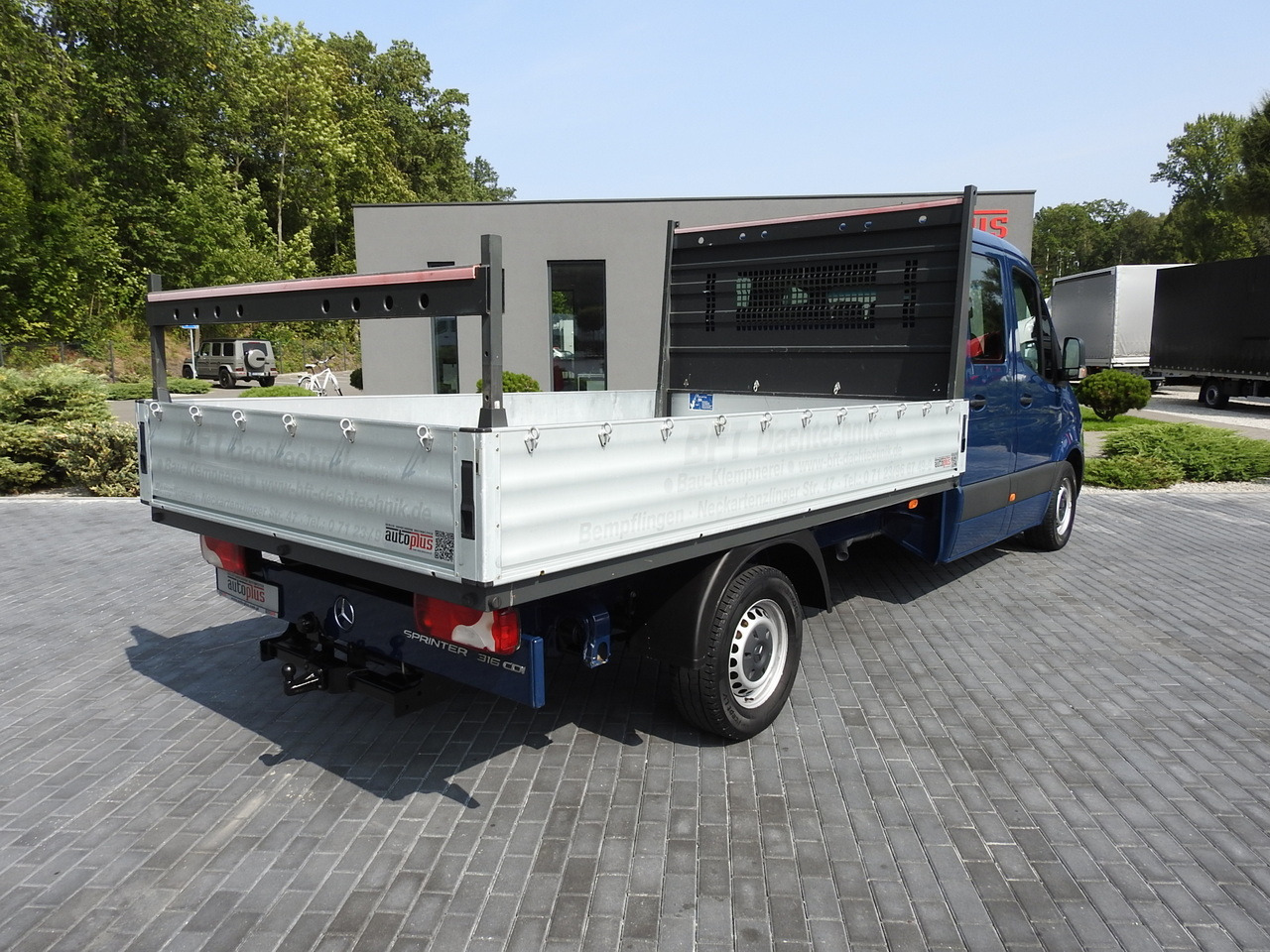 MERCEDES SPRINTER 316 STAKE BODY DOUBLE CABIN DOKA 7 SEATS AIR CONDITIONING  160HP - Utilitaire double cabine: photos 3 MERCEDES SPRINTER 316 STAKE BODY DOUBLE CABIN DOKA 7 SEATS AIR CONDITIONING  160HP - Utilitaire double cabine: photos 3