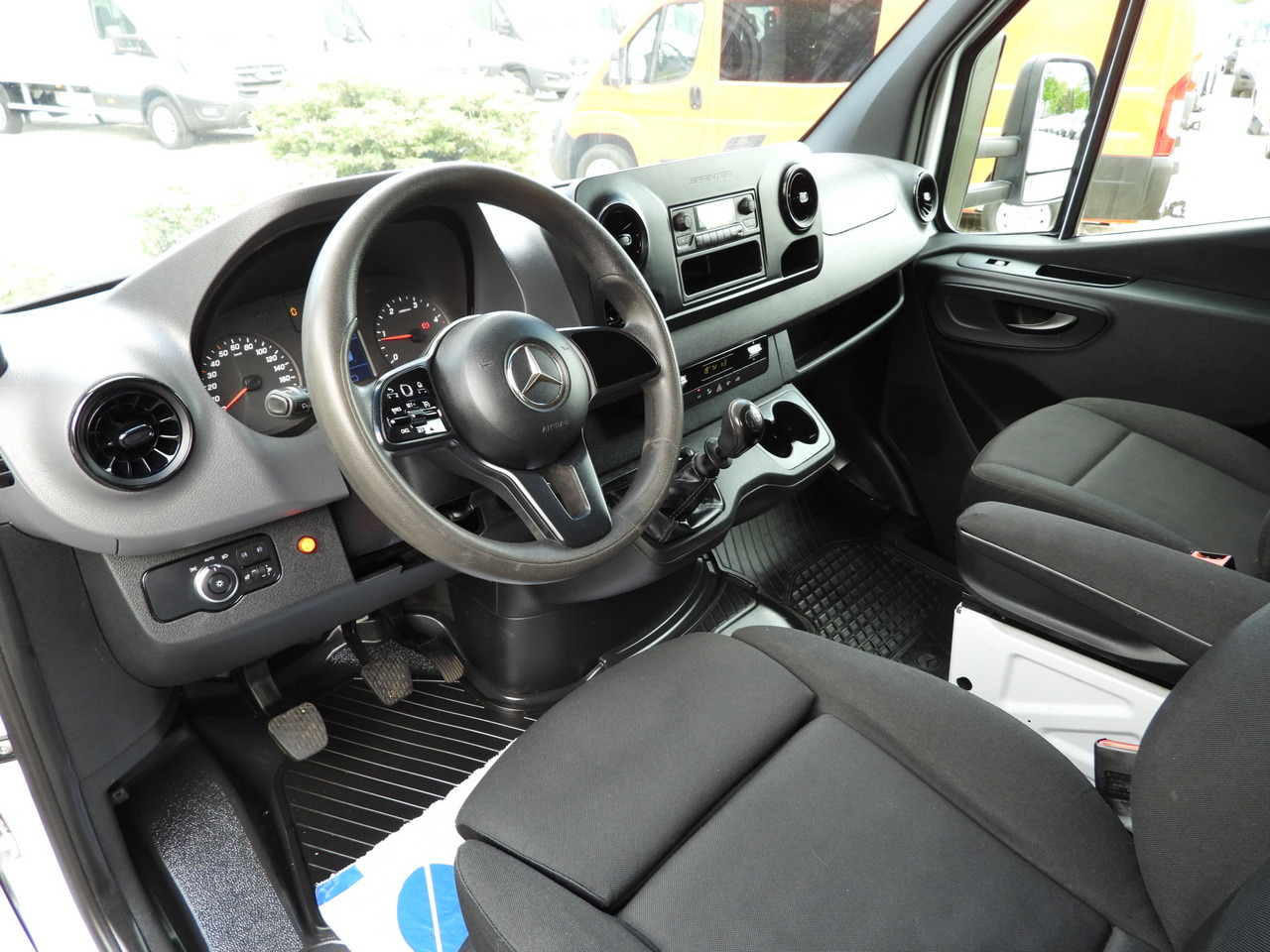 MERCEDES SPRINTER 316 TARPAULIN LIFT 10 PALLETS WEBASTO CRUISE CONTROL PNEUMATICS AIR CONDITIONING 160HP - Utilitaire rideaux coulissants (PLSC): photos 2 MERCEDES SPRINTER 316 TARPAULIN LIFT 10 PALLETS WEBASTO CRUISE CONTROL PNEUMATICS AIR CONDITIONING 160HP - Utilitaire rideaux coulissants (PLSC): photos 2