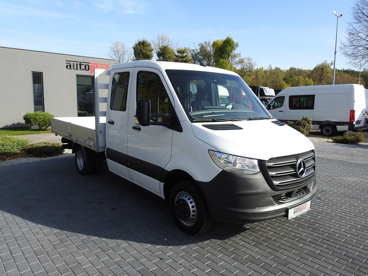 MERCEDES SPRINTER 516 STAKE BODY DOUBLE CABIN DOKA 6 SEATS CRUISE CONTROL AIR CONDITIONING TWIN WHEELS  160HP - Utilitaire double cabine: photos 4 MERCEDES SPRINTER 516 STAKE BODY DOUBLE CABIN DOKA 6 SEATS CRUISE CONTROL AIR CONDITIONING TWIN WHEELS  160HP - Utilitaire double cabine: photos 4