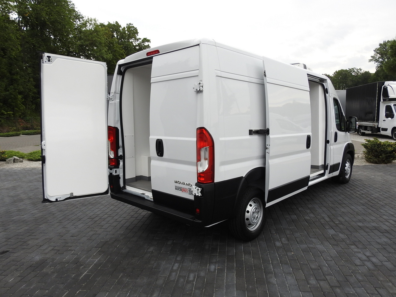 OPEL MOVANO REFRIGERATOR VAN 0*C HEATING FUNCTION AIR CONDITIONING 140HP - Utilitaire frigorifique: photos 3 OPEL MOVANO REFRIGERATOR VAN 0*C HEATING FUNCTION AIR CONDITIONING 140HP - Utilitaire frigorifique: photos 3