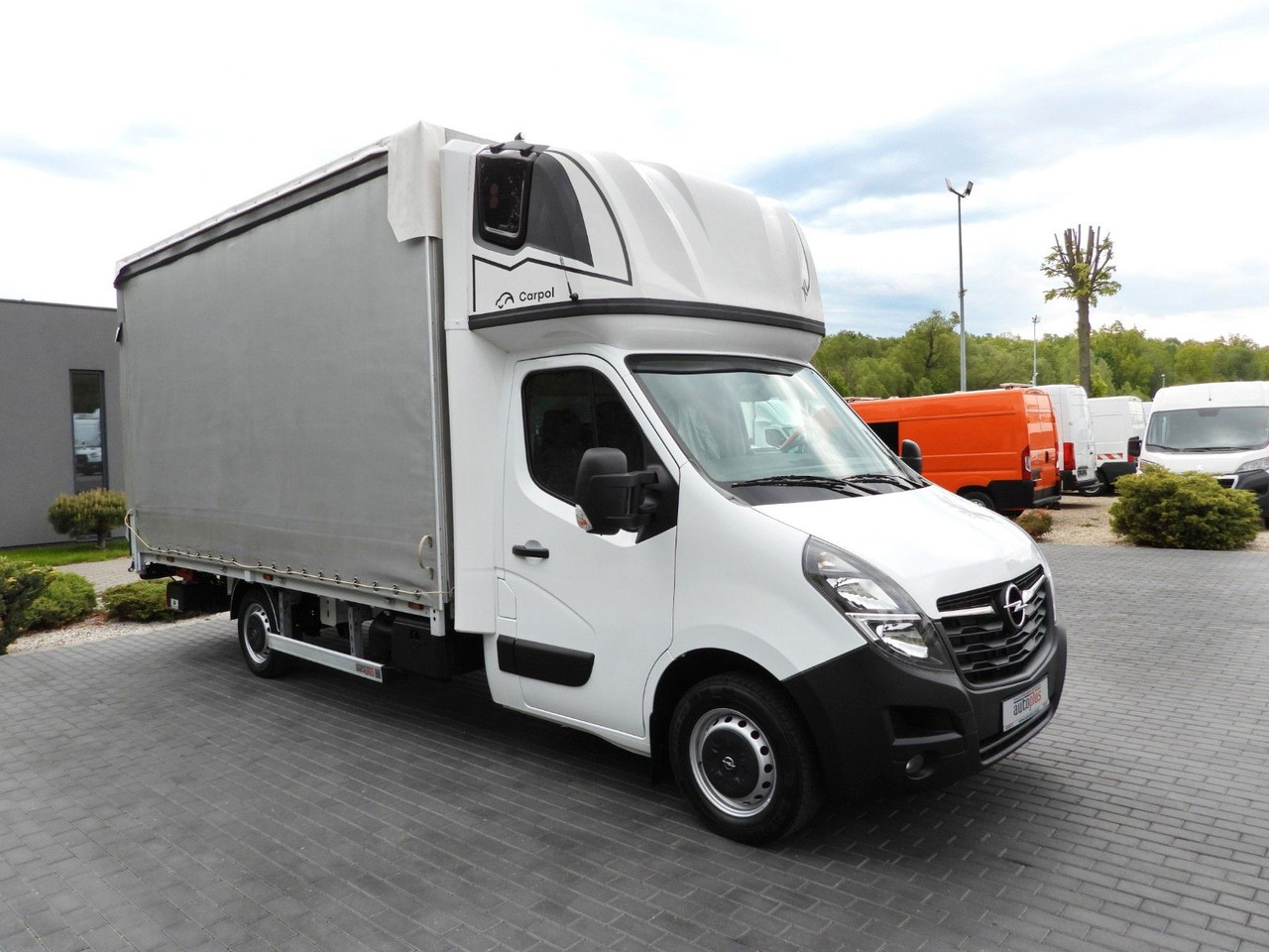 Opel MOVANO PRITSCHE PLANE AUFZUG 9 PALETTEN WEBASTO - Utilitaire rideaux coulissants (PLSC): photos 4 Opel MOVANO PRITSCHE PLANE AUFZUG 9 PALETTEN WEBASTO - Utilitaire rideaux coulissants (PLSC): photos 4