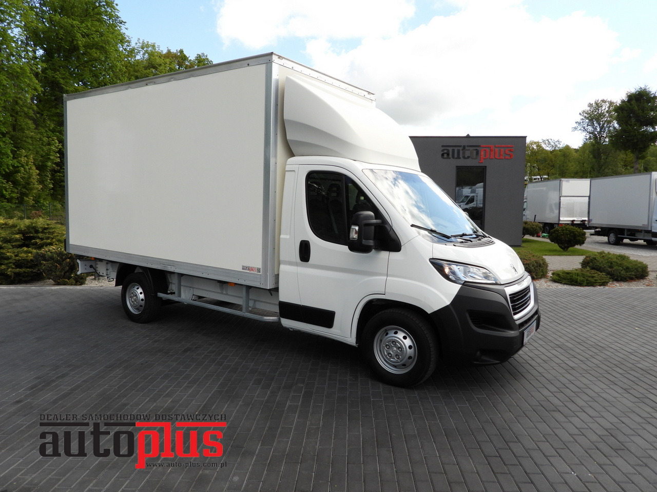 PEUGEOT BOXER BOX 8 PALLETS CRUISE CONTROL AIR CONDITIONING 130HP - Fourgon grand volume: photos 1 PEUGEOT BOXER BOX 8 PALLETS CRUISE CONTROL AIR CONDITIONING 130HP - Fourgon grand volume: photos 1