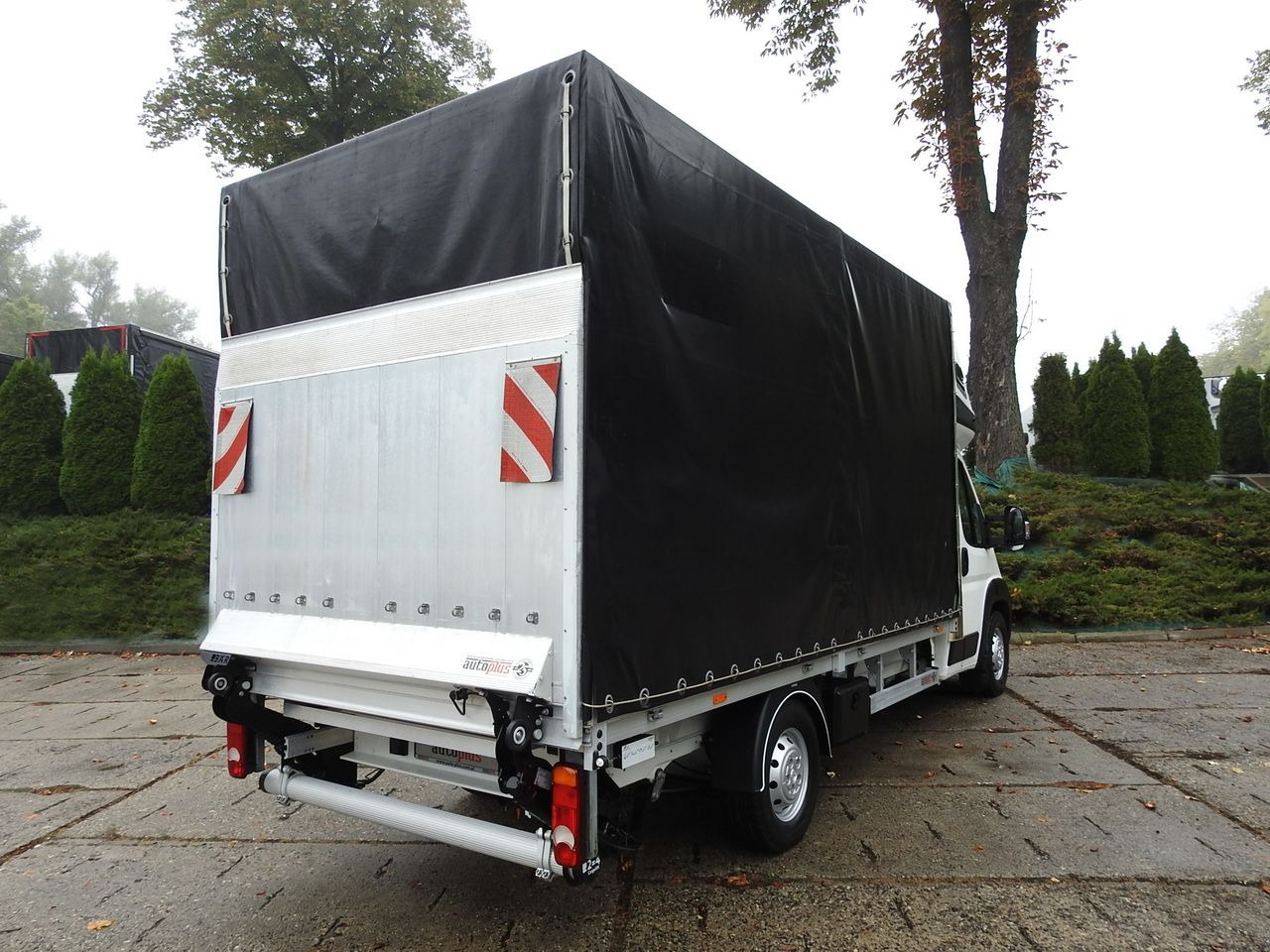PEUGEOT BOXER TARPAULIN LIFT 8 PALLETS WEBASTO LED LIGHTS AIR CONDITIONING 165HP - Utilitaire rideaux coulissants (PLSC): photos 3 PEUGEOT BOXER TARPAULIN LIFT 8 PALLETS WEBASTO LED LIGHTS AIR CONDITIONING 165HP - Utilitaire rideaux coulissants (PLSC): photos 3