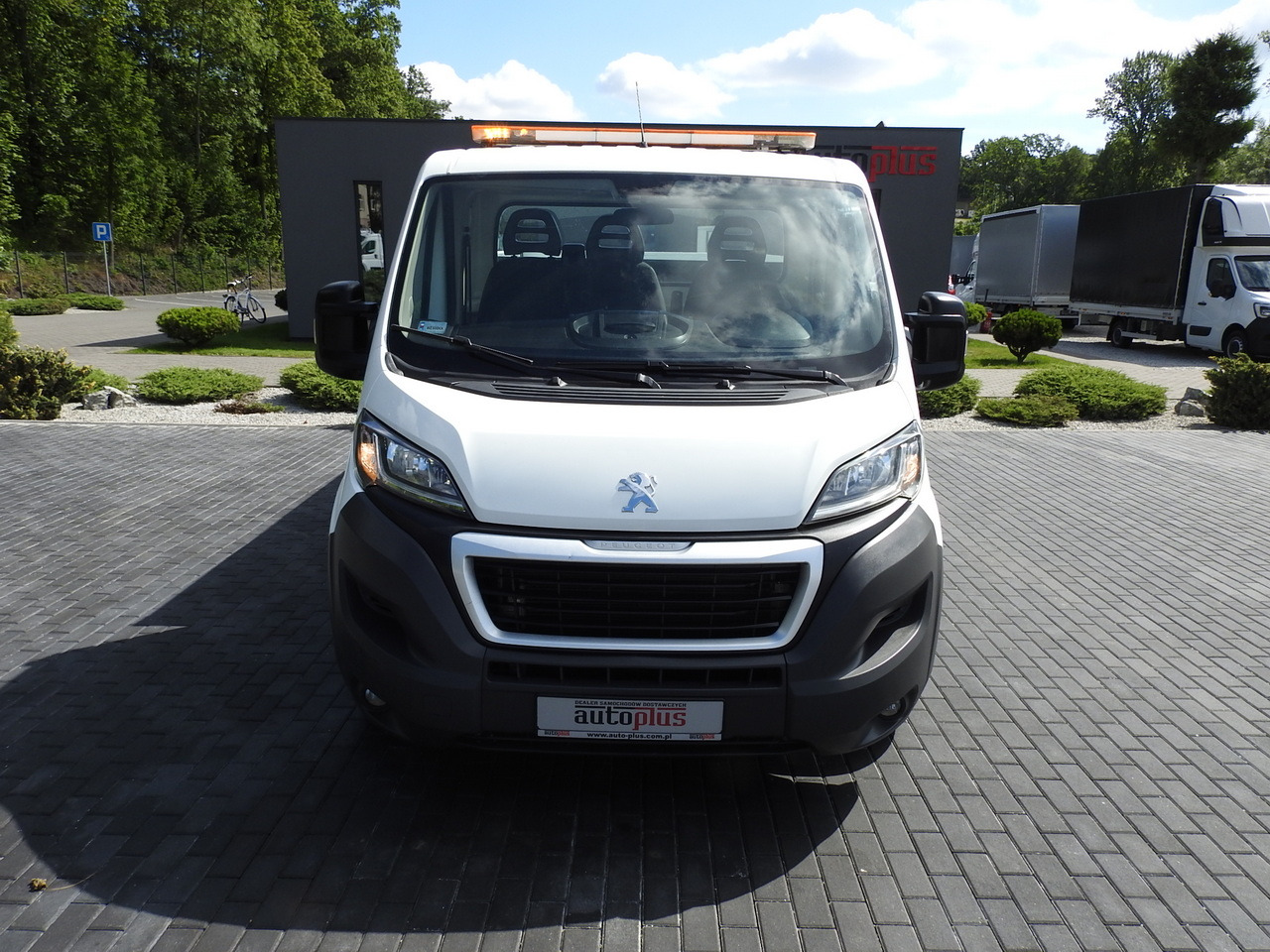 PEUGEOT BOXER THREE-WAY TIPPER AIR CONDITIONING 130HP - Camion benne: photos 5 PEUGEOT BOXER THREE-WAY TIPPER AIR CONDITIONING 130HP - Camion benne: photos 5