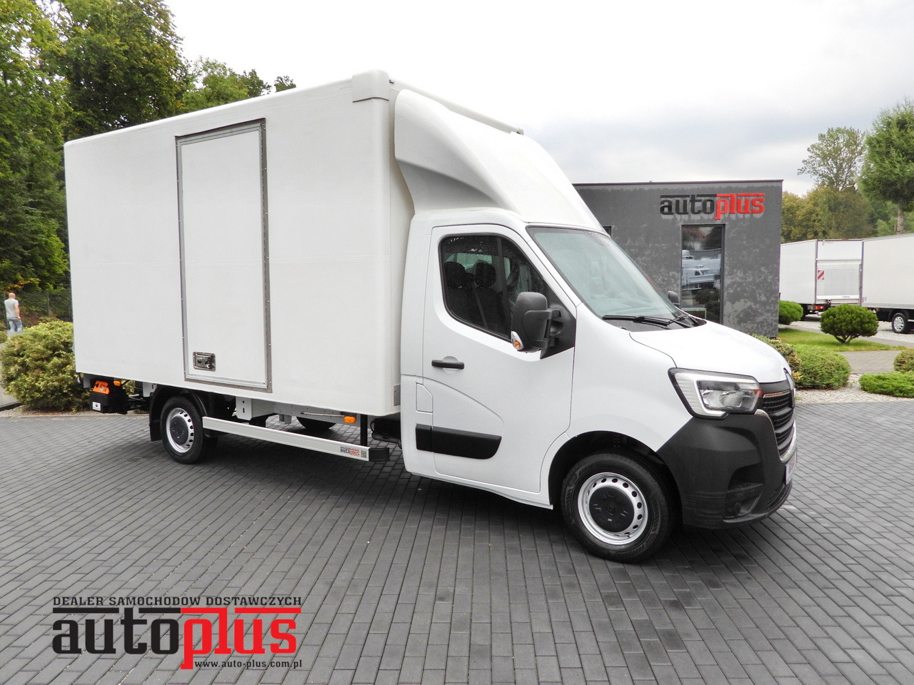 RENAULT MASTER BOX LIFT 8 PALLETS CRUISE CONTROL LED LIGHTS AIR CONDITIONING  145HP - Fourgon grand volume: photos 1 RENAULT MASTER BOX LIFT 8 PALLETS CRUISE CONTROL LED LIGHTS AIR CONDITIONING  145HP - Fourgon grand volume: photos 1