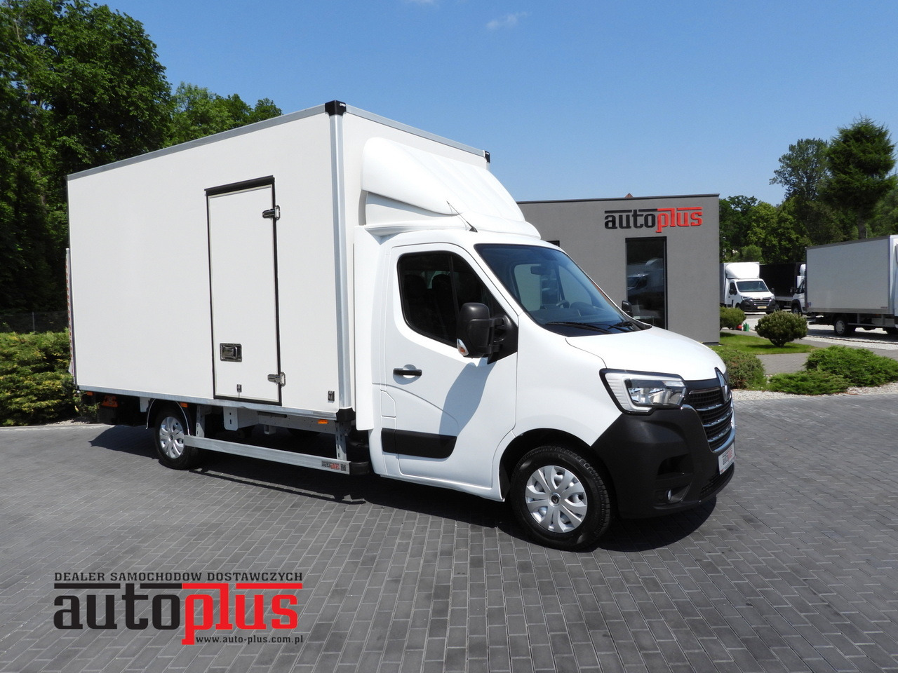 RENAULT MASTER BOX LIFT 8 PALLETS CRUISE CONTROL LED LIGHTS AIR CONDITIONING 165HP - Fourgon grand volume: photos 1 RENAULT MASTER BOX LIFT 8 PALLETS CRUISE CONTROL LED LIGHTS AIR CONDITIONING 165HP - Fourgon grand volume: photos 1