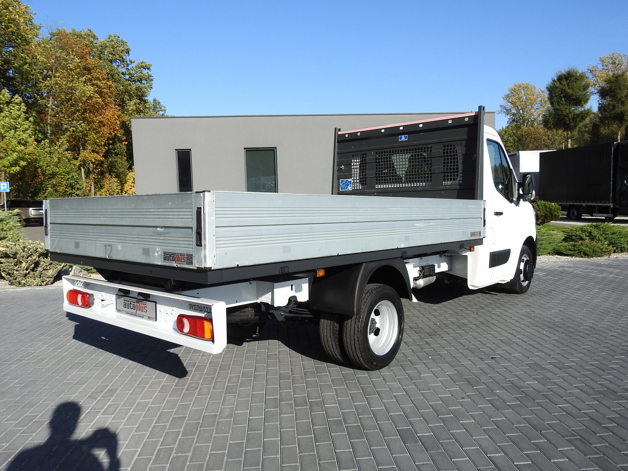 RENAULT MASTER STAKE BODY CRUISE CONTROL AIR CONDITIONING LED LIGHTS TWIN WHEELS 130HP - Utilitaire plateau: photos 3 RENAULT MASTER STAKE BODY CRUISE CONTROL AIR CONDITIONING LED LIGHTS TWIN WHEELS 130HP - Utilitaire plateau: photos 3