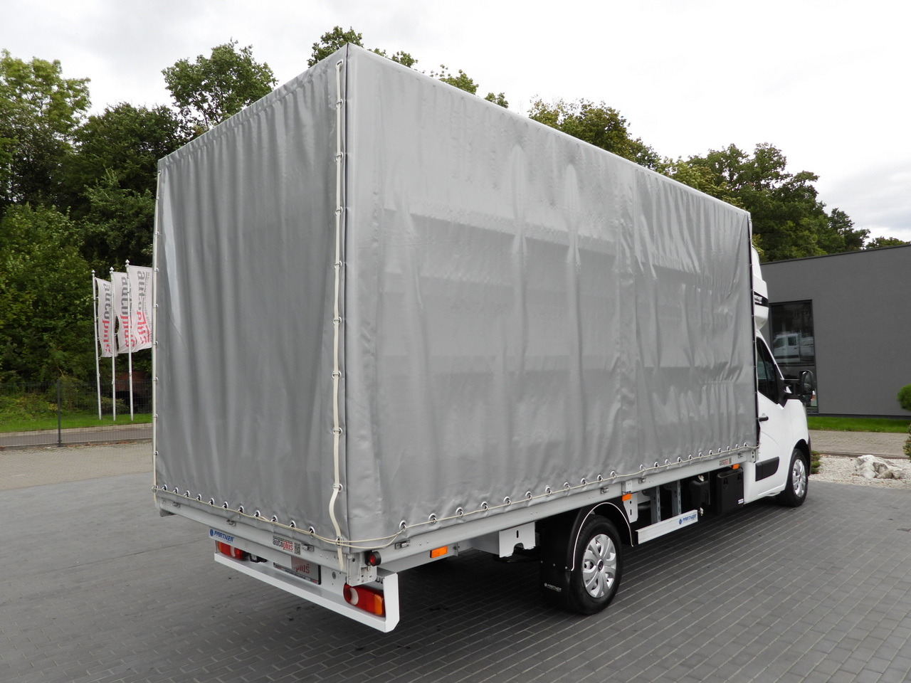 RENAULT MASTER TARPAULIN 10 PALLETS WEBASTO CRUISE CONTROL LED LIGHTS PNEUMATICS AIR CONDITIONING 165HP - Utilitaire rideaux coulissants (PLSC): photos 3 RENAULT MASTER TARPAULIN 10 PALLETS WEBASTO CRUISE CONTROL LED LIGHTS PNEUMATICS AIR CONDITIONING 165HP - Utilitaire rideaux coulissants (PLSC): photos 3
