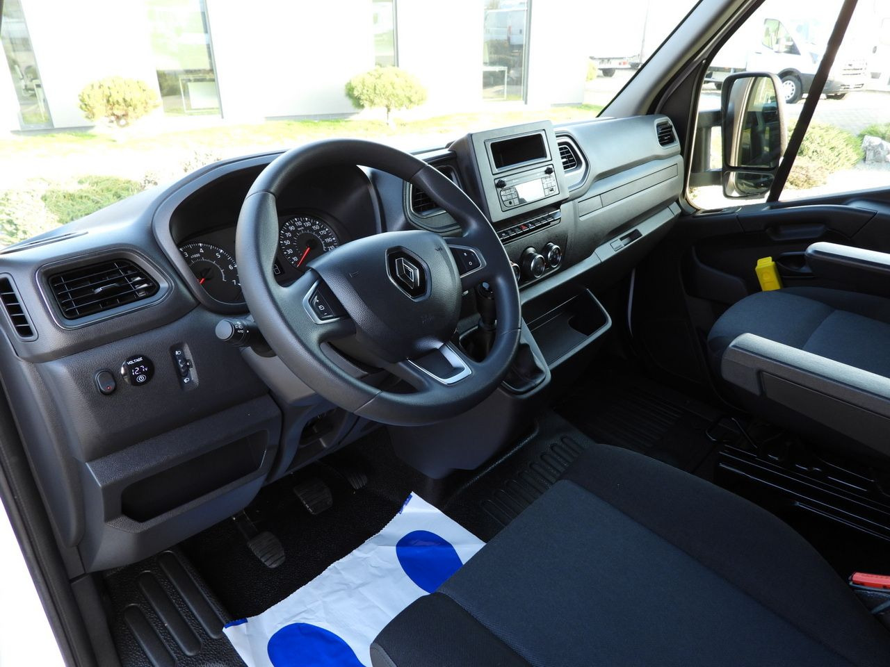 RENAULT MASTER TARPAULIN 8 PALLETS WEBASTO CRUISE CONTROL LED LIGHTS PNEUMATICS AIR CONDITIONING 165HP - Utilitaire rideaux coulissants (PLSC): photos 2 RENAULT MASTER TARPAULIN 8 PALLETS WEBASTO CRUISE CONTROL LED LIGHTS PNEUMATICS AIR CONDITIONING 165HP - Utilitaire rideaux coulissants (PLSC): photos 2