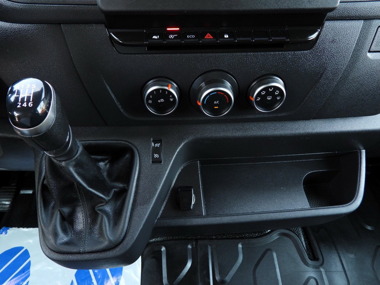 Utilitaire rideaux coulissants (PLSC) RENAULT MASTER TARPAULIN LIFT 10 PALLETS WEBASTO CRUISE CONTROL LED LIGHTS PNEUMATICS AIR CONDITIONING 165HP: photos 35 Utilitaire rideaux coulissants (PLSC) RENAULT MASTER TARPAULIN LIFT 10 PALLETS WEBASTO CRUISE CONTROL LED LIGHTS PNEUMATICS AIR CONDITIONING 165HP: photos 35