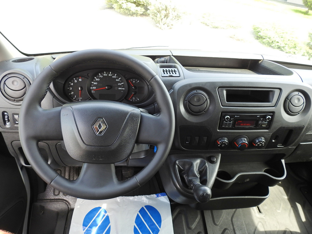 Utilitaire benne RENAULT MASTER TIPPER 130HP: photos 25 Utilitaire benne RENAULT MASTER TIPPER 130HP: photos 25