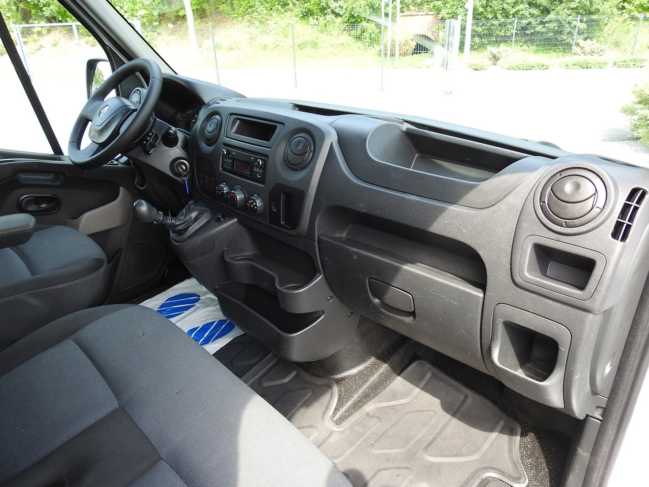 Utilitaire benne RENAULT MASTER TIPPER 130HP: photos 32 Utilitaire benne RENAULT MASTER TIPPER 130HP: photos 32