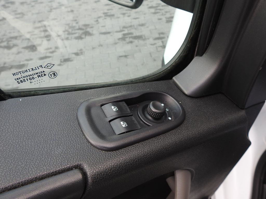 Utilitaire rideaux coulissants (PLSC), Utilitaire double cabine Renault MASTER PRITSCHE PLANE 8 PALET A/C TEMPOMAT: photos 26