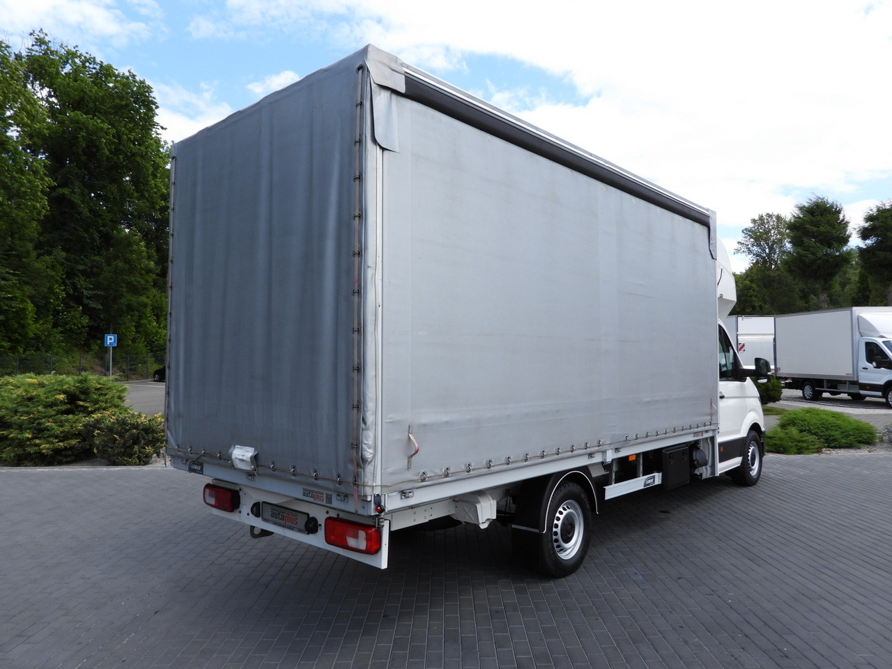 VOLKSWAGEN CRAFTER TARPAULIN 10 PALLETS WEBASTO CRUISE CONTROL AIR CONDITIONING 180HP - Utilitaire rideaux coulissants (PLSC): photos 3 VOLKSWAGEN CRAFTER TARPAULIN 10 PALLETS WEBASTO CRUISE CONTROL AIR CONDITIONING 180HP - Utilitaire rideaux coulissants (PLSC): photos 3