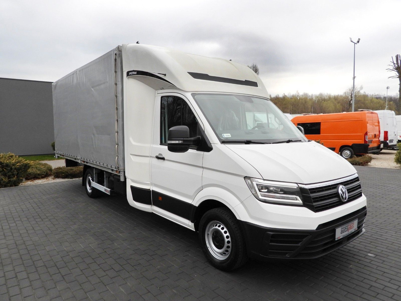 Volkswagen CRAFTER PRITSCHE PLANE 10 PALETTEN WEBASTO - Utilitaire rideaux coulissants (PLSC): photos 4 Volkswagen CRAFTER PRITSCHE PLANE 10 PALETTEN WEBASTO - Utilitaire rideaux coulissants (PLSC): photos 4