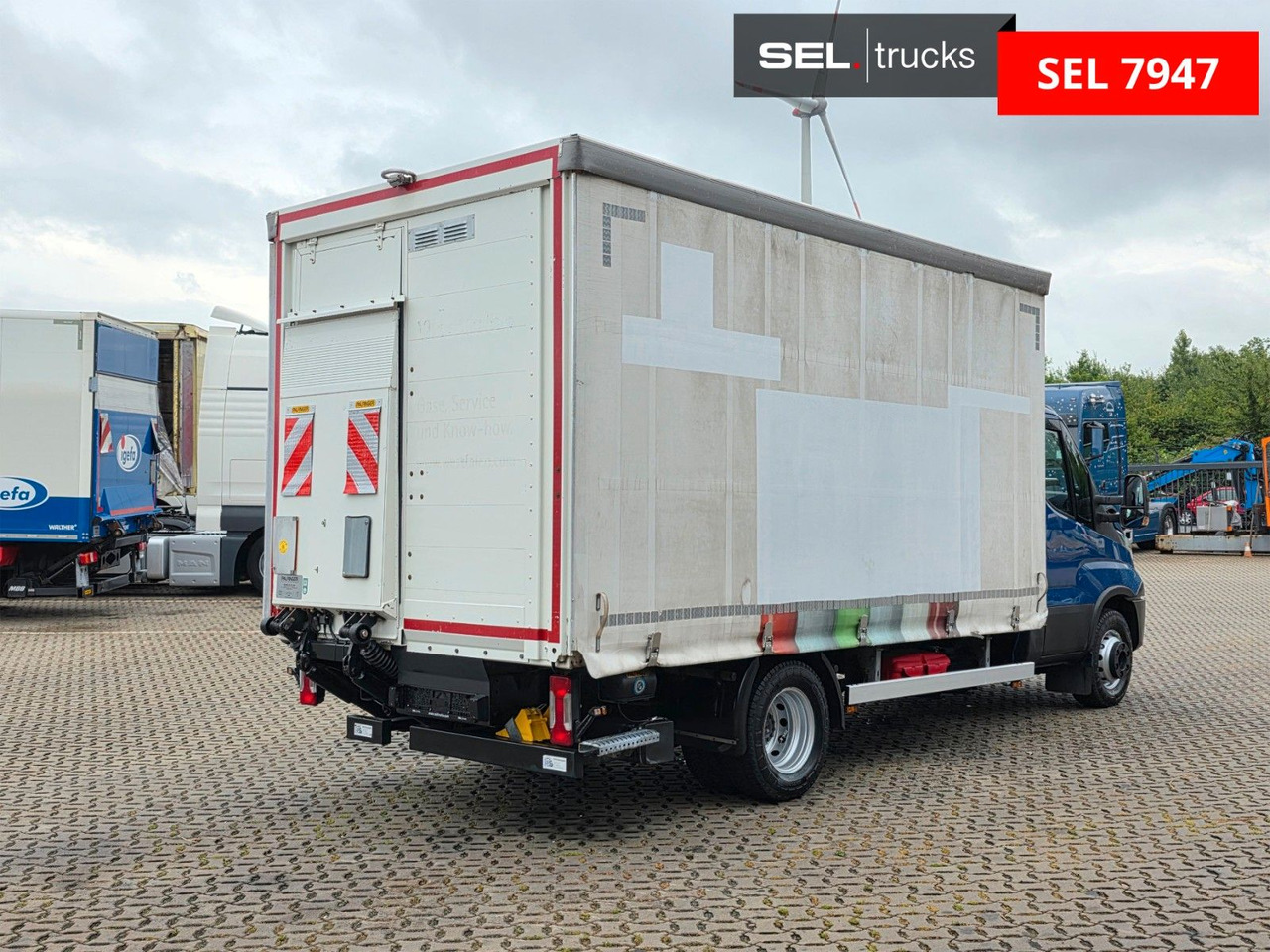 Iveco Daily 70C18 Hi-Matic / Ladebordwand / 3 Sitzen - Utilitaire rideaux coulissants (PLSC): photos 5 Iveco Daily 70C18 Hi-Matic / Ladebordwand / 3 Sitzen - Utilitaire rideaux coulissants (PLSC): photos 5
