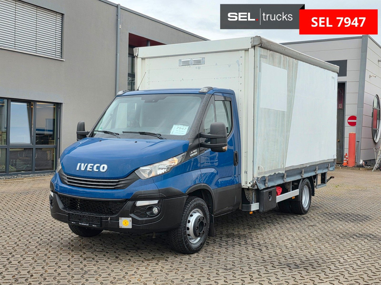 Iveco Daily 70C18 Hi-Matic / Ladebordwand / 3 Sitzen - Utilitaire rideaux coulissants (PLSC): photos 1 Iveco Daily 70C18 Hi-Matic / Ladebordwand / 3 Sitzen - Utilitaire rideaux coulissants (PLSC): photos 1
