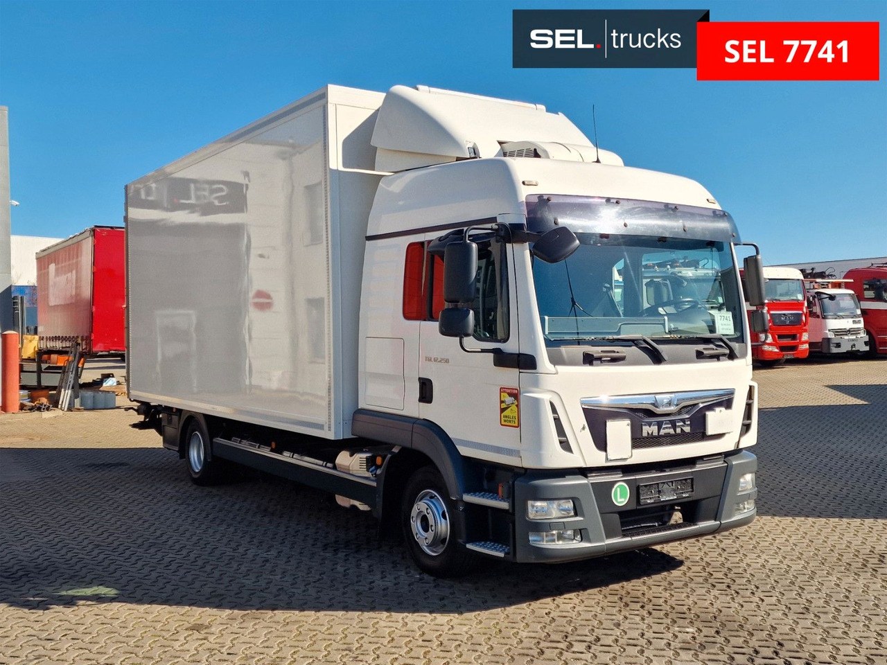 MAN TGL 12.250 4X2 BL / Ladebordwand - Camion frigorifique: photos 3 MAN TGL 12.250 4X2 BL / Ladebordwand - Camion frigorifique: photos 3