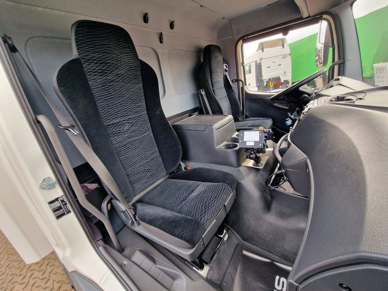 Camion frigorifique Mercedes-Benz Atego 1530 / Ladebordwand / Frigoblock FK25L: photos 19