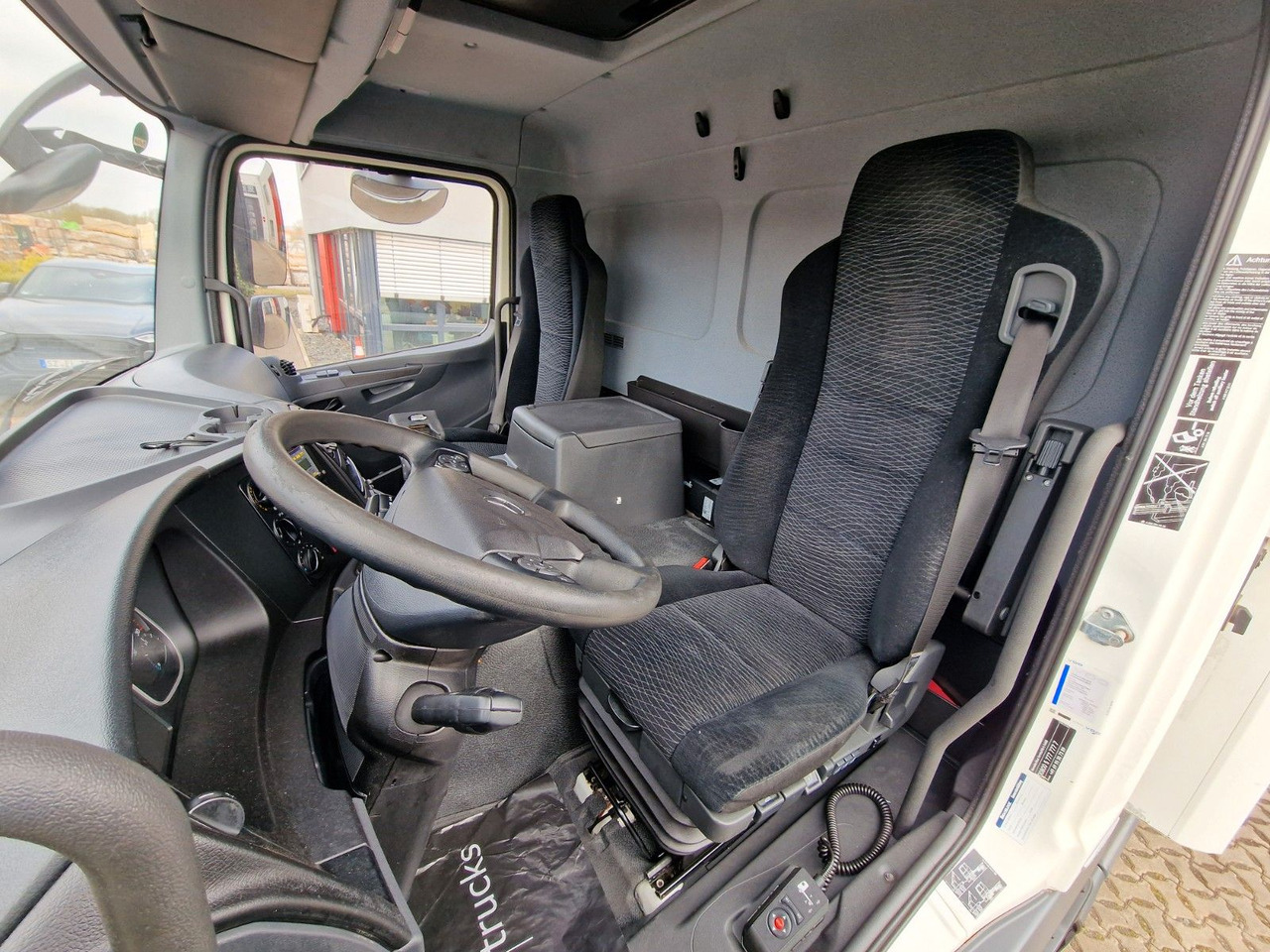 Camion frigorifique Mercedes-Benz Atego 1530 / Ladebordwand / Frigoblock FK25L: photos 17