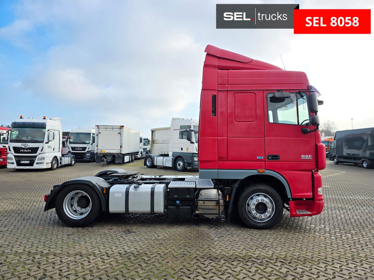 DAF XF 105.460 / ZF Intarder / Standklimaanlage - Tracteur routier: photos 4 DAF XF 105.460 / ZF Intarder / Standklimaanlage - Tracteur routier: photos 4