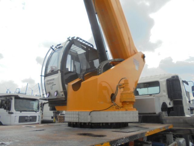 Camion avec nacelle Hino 700 6X4: photos 6 Camion avec nacelle Hino 700 6X4: photos 6