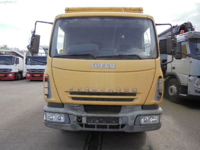 Iveco Eurocargo 75E15 - Camion fourgon: photos 4 Iveco Eurocargo 75E15 - Camion fourgon: photos 4