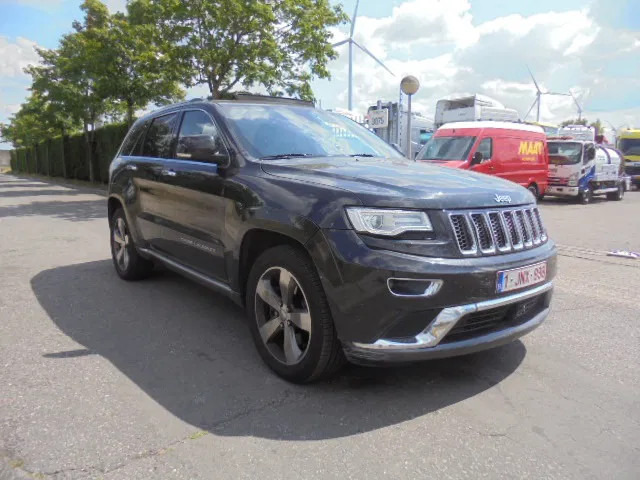 Jeep Grand Cherokee 4X4 SUMMIT EDITION 3.0 LTR V6 - SUV: photos 3 Jeep Grand Cherokee 4X4 SUMMIT EDITION 3.0 LTR V6 - SUV: photos 3