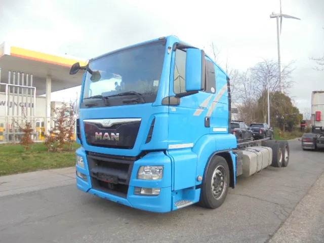 MAN TGS 23.440 6X2 RETARDER - Camion porte-voitures: photos 1 MAN TGS 23.440 6X2 RETARDER - Camion porte-voitures: photos 1